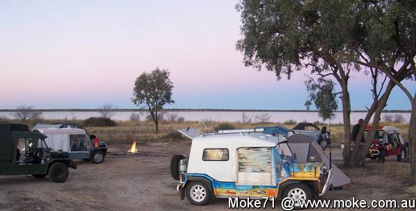 Camping by the lake north of Broken Hill in the Mokes
