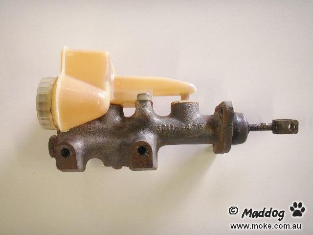 A picture of a Tandem Brake Master cylinder off a Moke