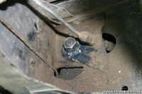 trailing arm supported on Moke
